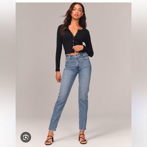 Abercrombie & Fitch women’s mom high rise jeans size 28